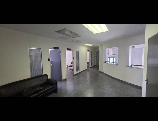 470M² OFFICE TO LET IN NELSPRUIT CENTRAL